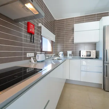 Ledicia Playa Blanca